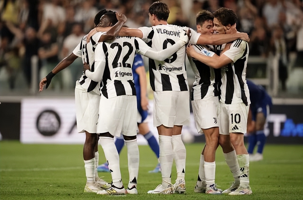 关于尤文图斯训练开放日,转会期复出首秀引观众欢呼,意大利杯在即,细节决定成败的信息 关于尤文图斯训练开放日,转会期复出首秀引观众欢呼,意大利杯在即,细节决定成败的信息