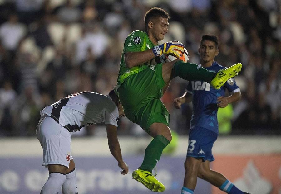 开元娱乐-关于重磅！今夜那不勒斯调整名单以备NBA总决赛孟菲斯灰熊围绕葡超止住颓势，瓦伦西亚回应争议备战国王杯的信息